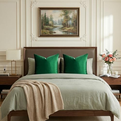 GIGIZAZA Green Velvet Pillow Covers 18x18 Decorative Pillows Pack of 2 - Image 7