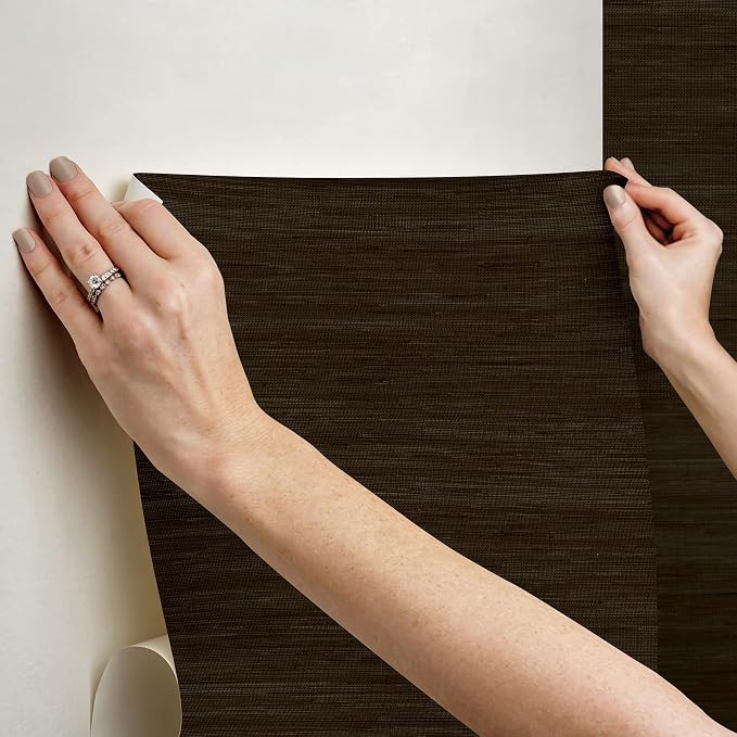 NuWallpaper x Society Social Brown Classic Faux Grasscloth Peel & Stick Wallpaper, SSS6010 - Image 7