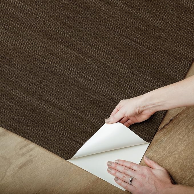 NuWallpaper x Society Social Brown Classic Faux Grasscloth Peel & Stick Wallpaper, SSS6010 - Image 6